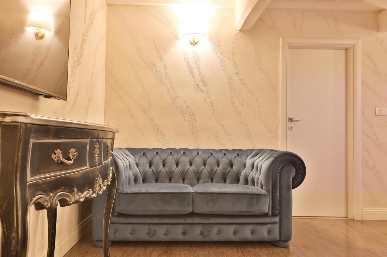 Grottini Luxury Suites ~ Pantheon Rome Exterior photo